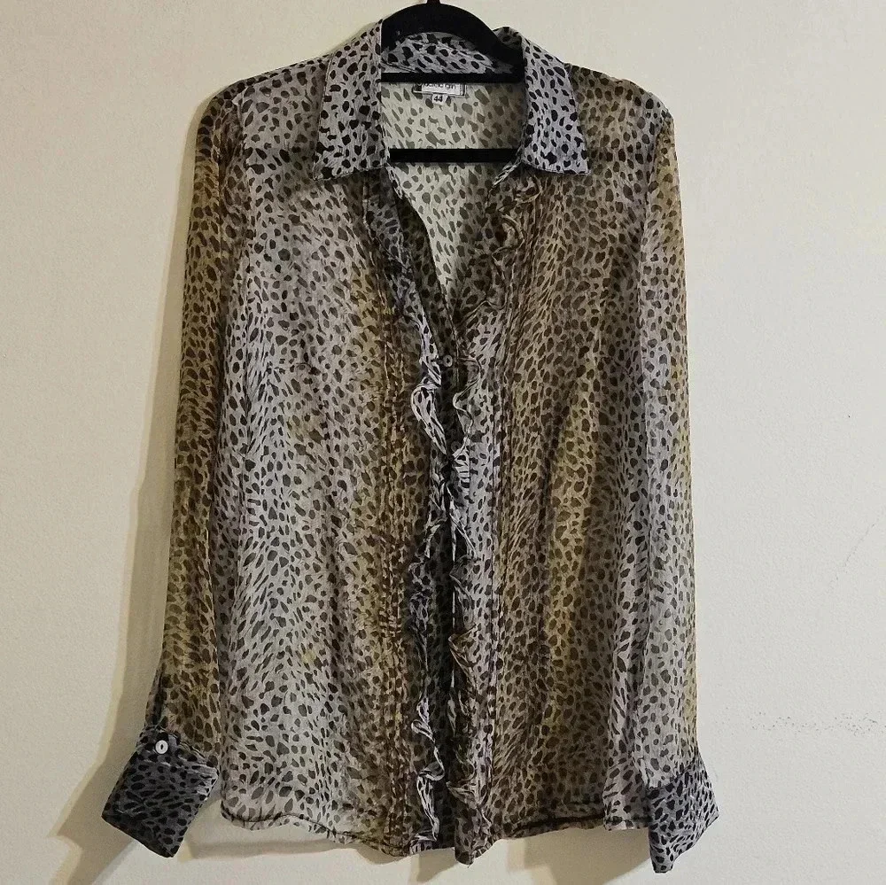 Graciela Grin Animal Print Blouse - Picture 1 of 5